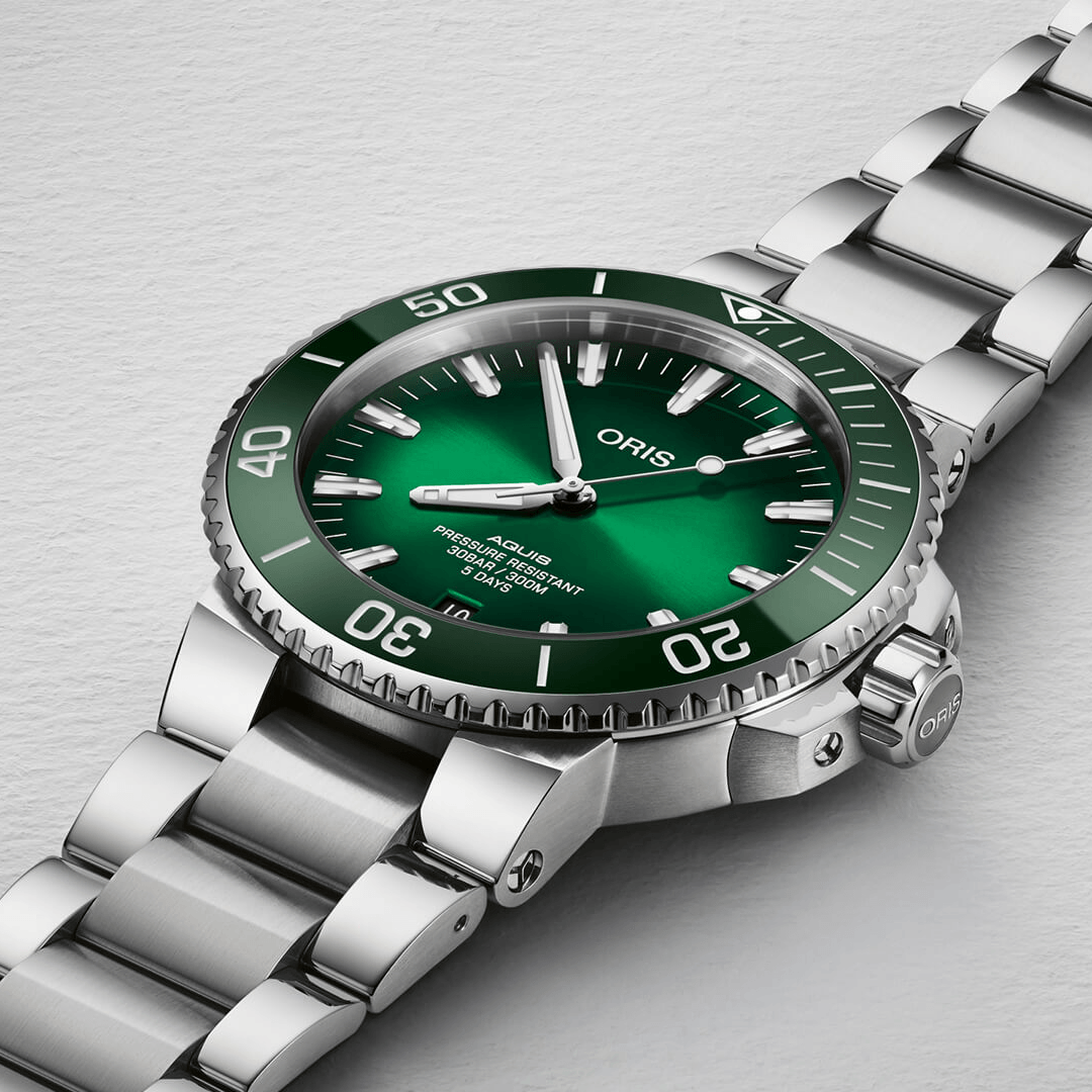 Oris Aquis Date Calibre 400 with Green Dial 1