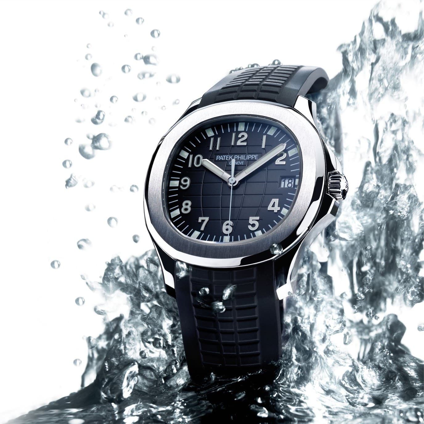 Patek Philippe Aquanaut in Black (5167A) 1