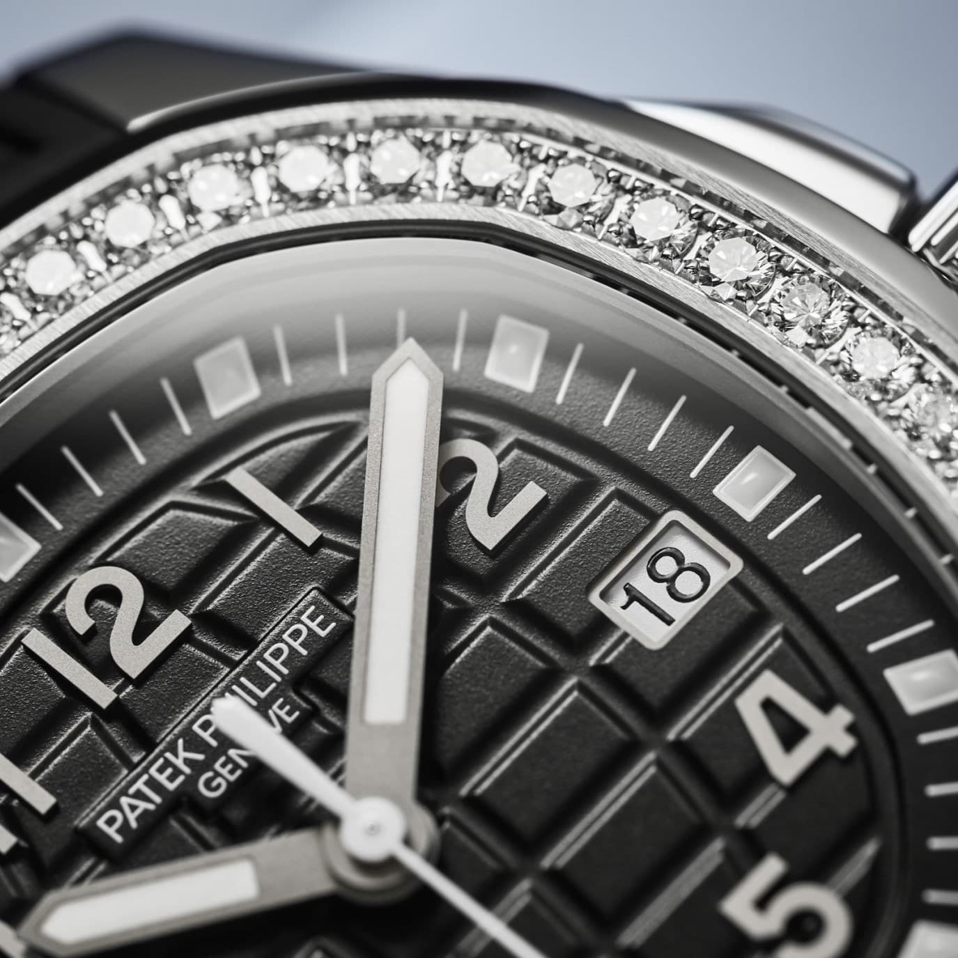 Patek Philippe Aquanaut in Black with Diamonds (5267/200A) 5